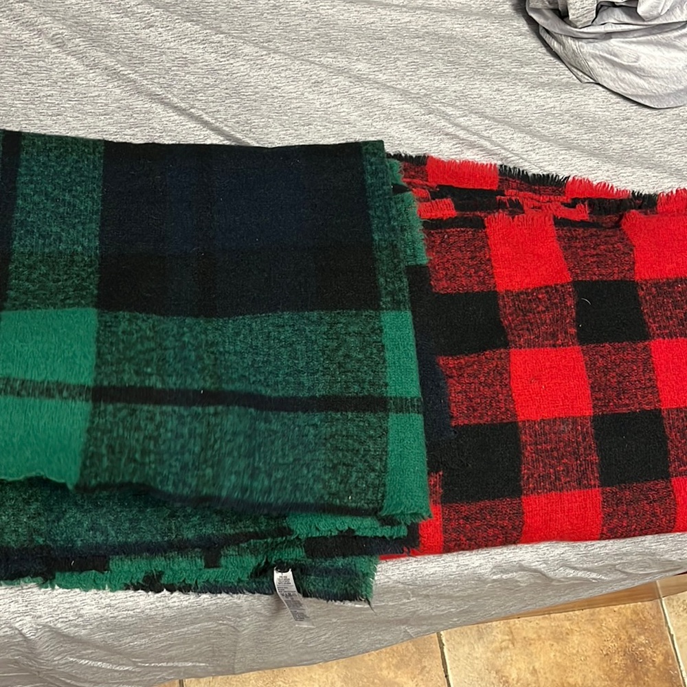 Old Navy Scarves